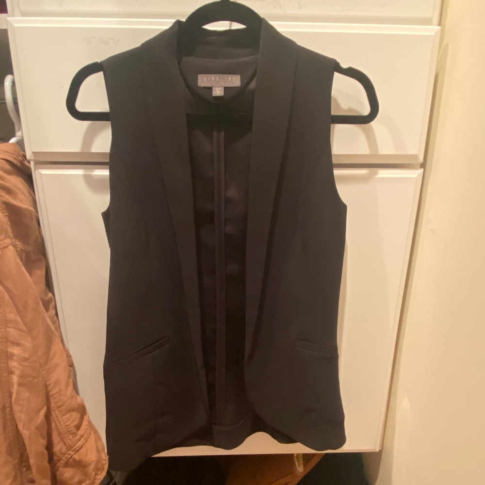 Highline Sleeveless Blazer